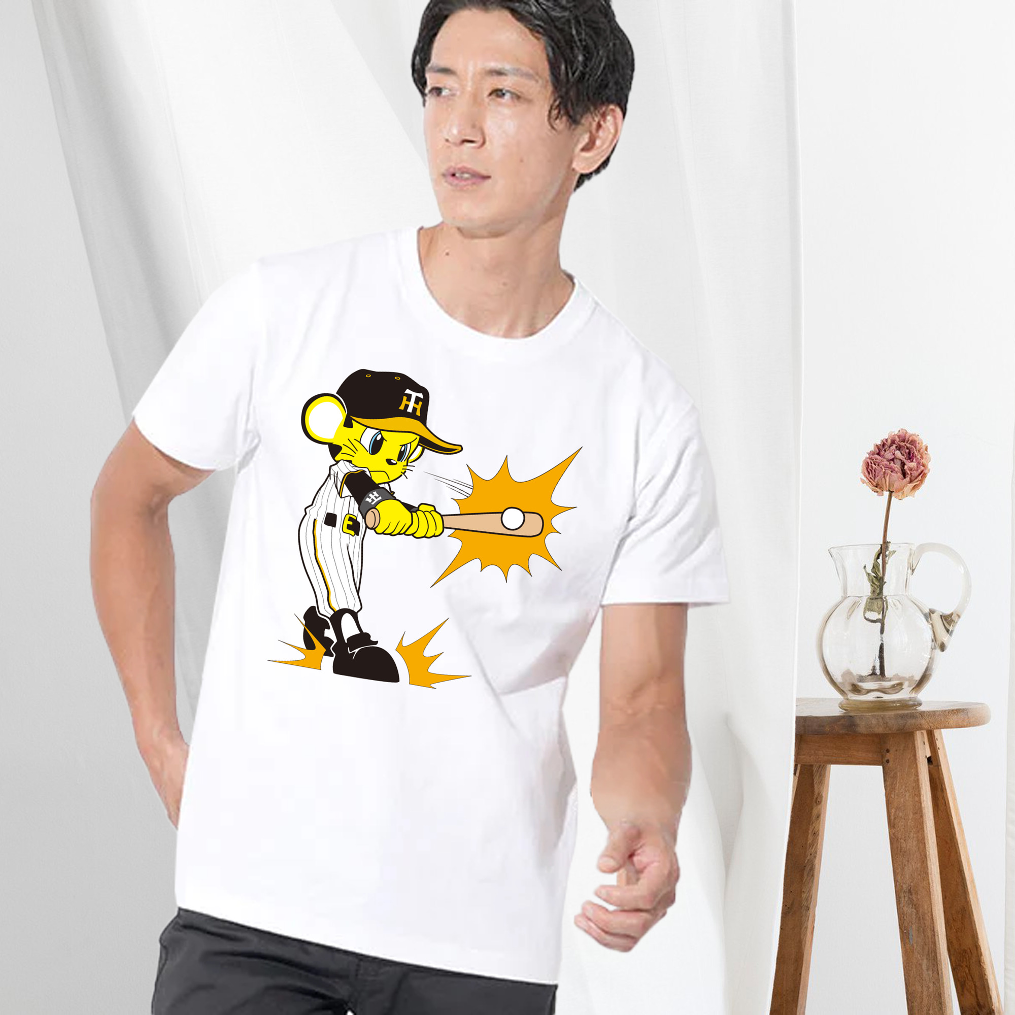 HANSHIN TIGERS MASCOT TO-LUCKY 2022 HOME UNIFORM APPLICATION BATTING Logo