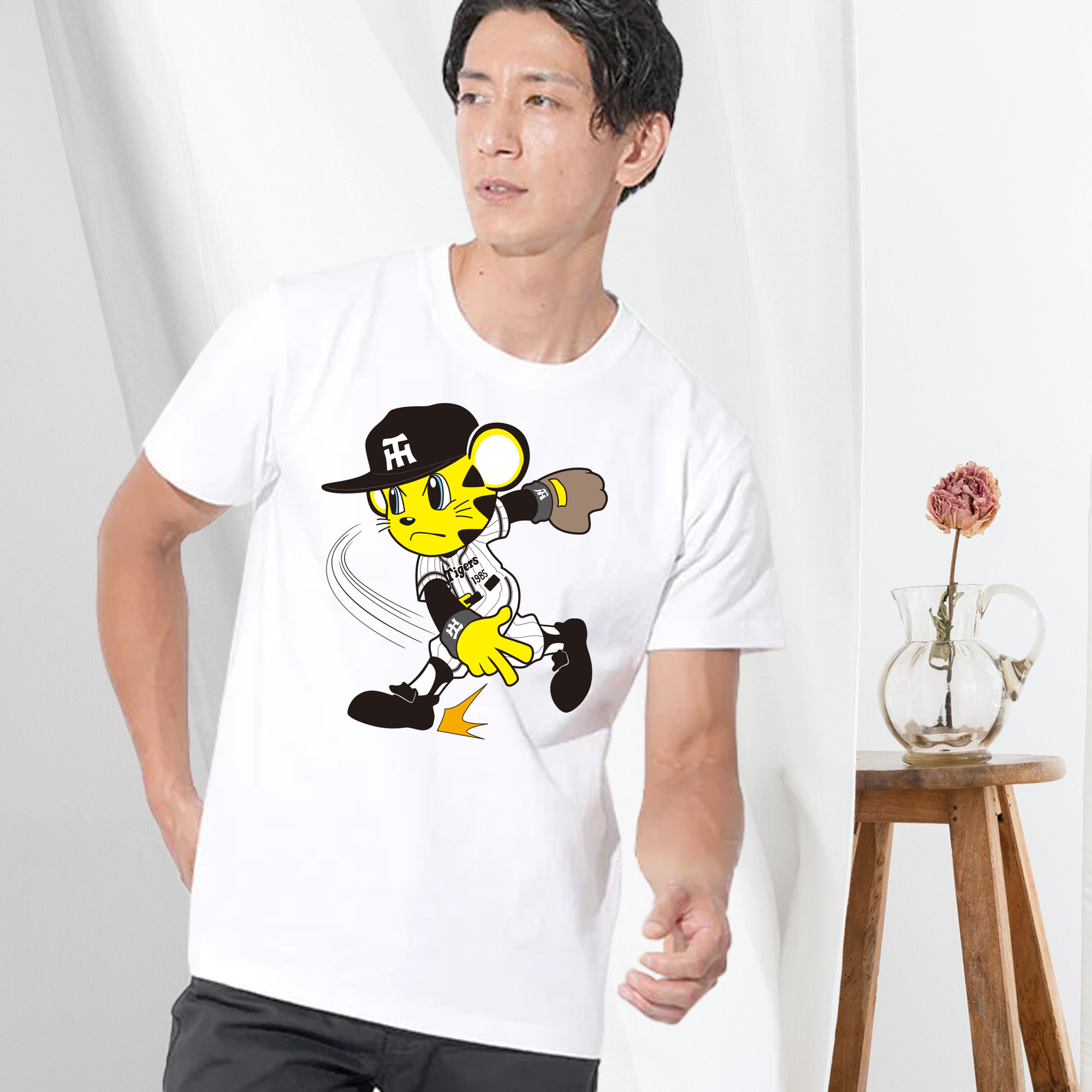 HANSHIN TIGERS MASCOT TO-LUCKY APPLICATION PITCHING 2015 Logo