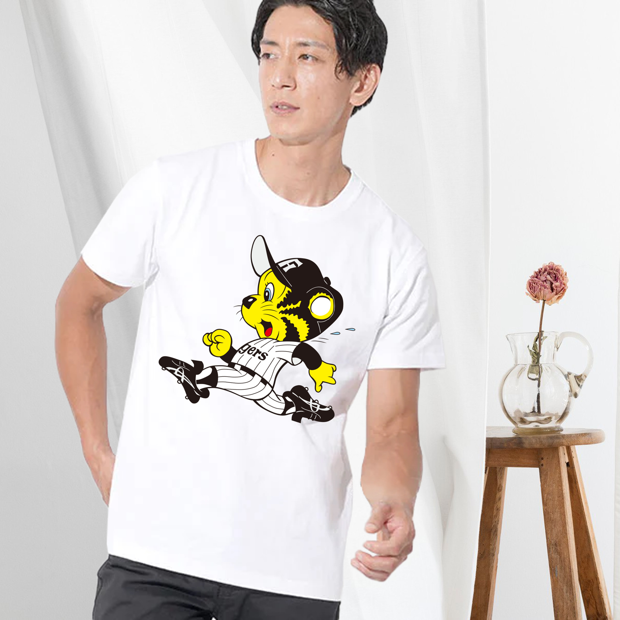 HANSHIN TIGERS MASCOT TO-LUCKY OLD APPLICATION RUNNING Logo