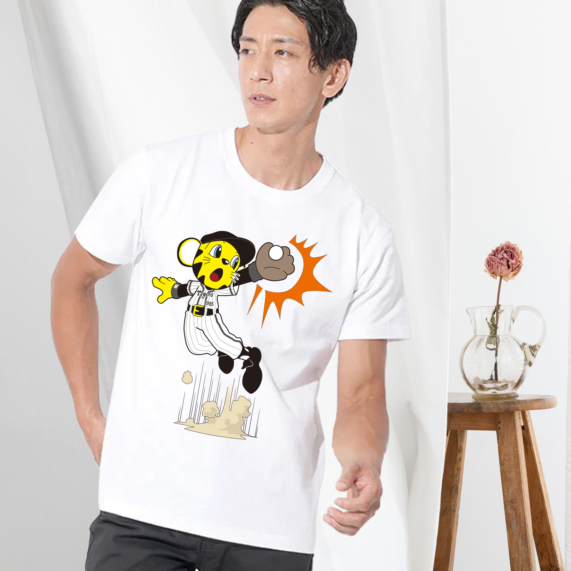 HANSHIN TIGERS MASCOT TO-LUCKY APPLICATION DIVING CATCHING 2015 Logo