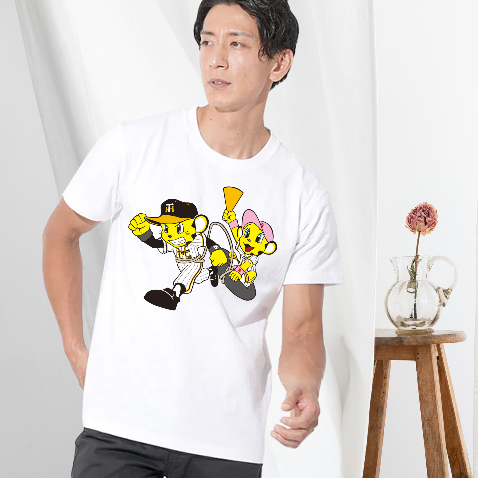 HANSHIN TIGERS MASCOT TO-LUCKY LUCKY APPLICATION RUNNING Logo