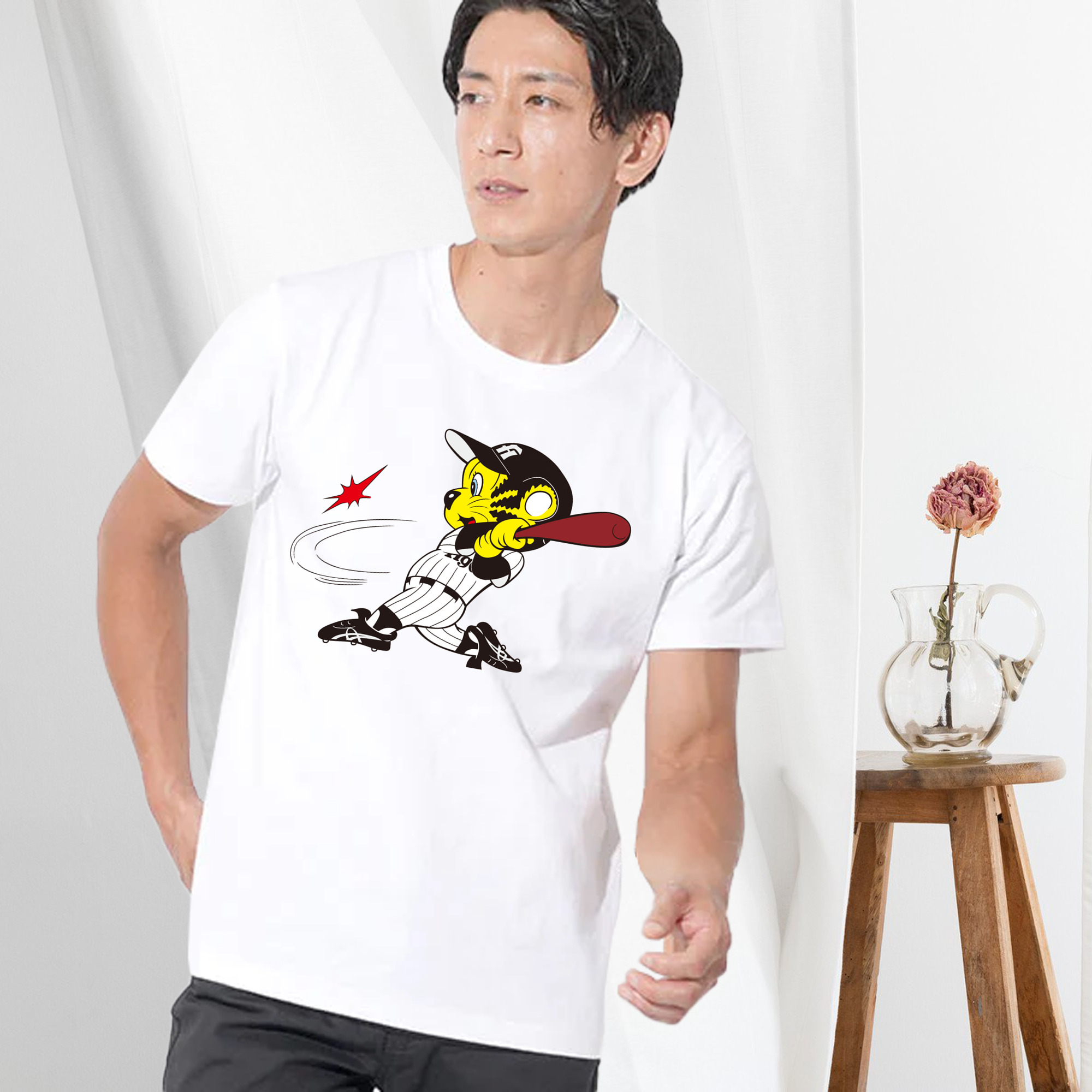 HANSHIN TIGERS MASCOT TO-LUCKY OLD APPLICATION SWING Logo