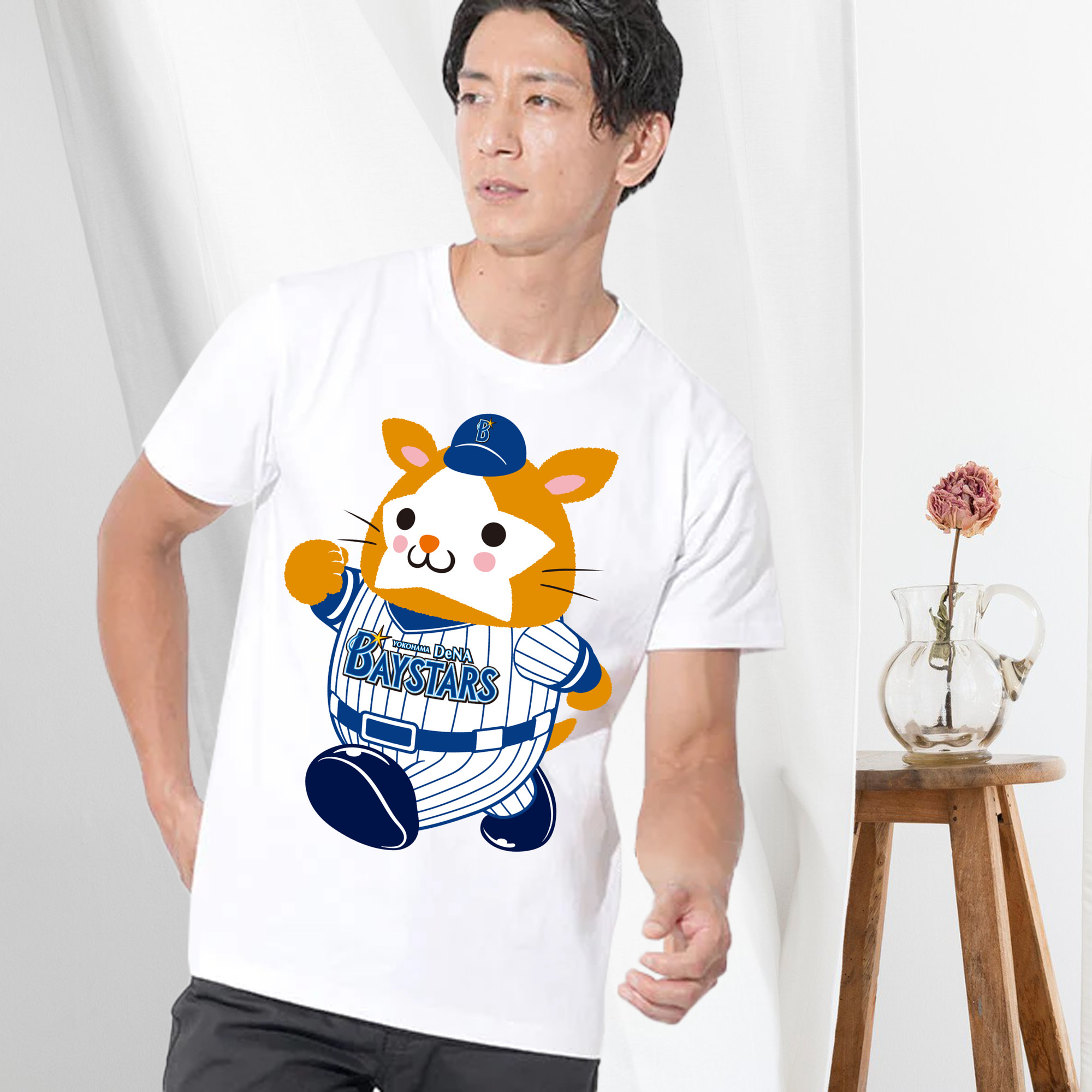 YOKOHAMA DeNA BAYSTARS MASCOT APPLICATION WALKING Logo