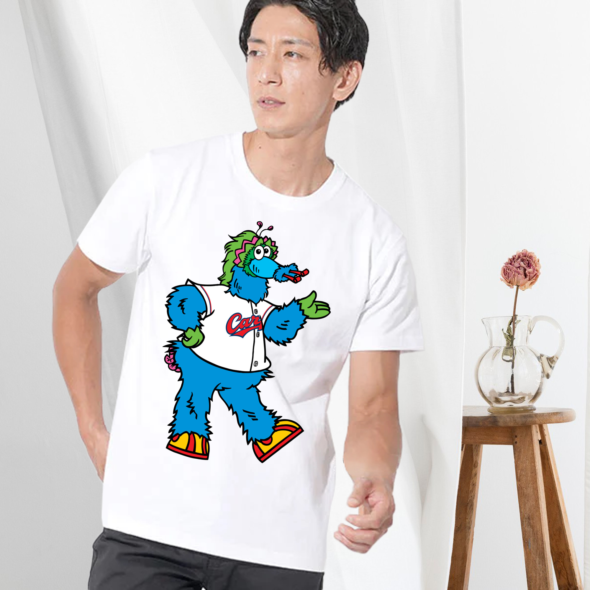 HIROSHIMA TOYO CARP MASCOT SLYLY APPLICATION INTRODUCTION Logo