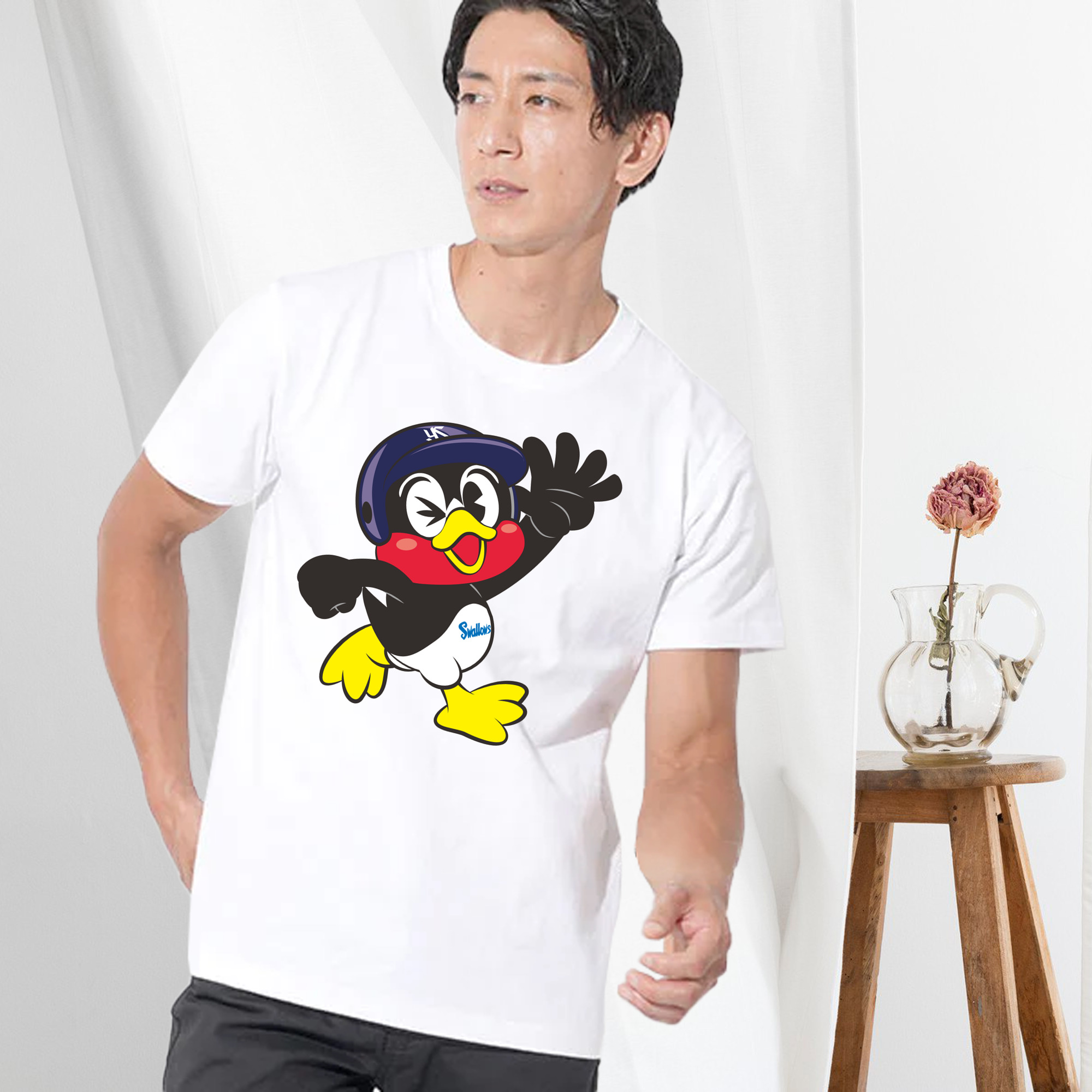 TOKYO YAKULT SWALLOWS MASCOT TSUBAKURO APPLICATION SMILE WALKING Logo