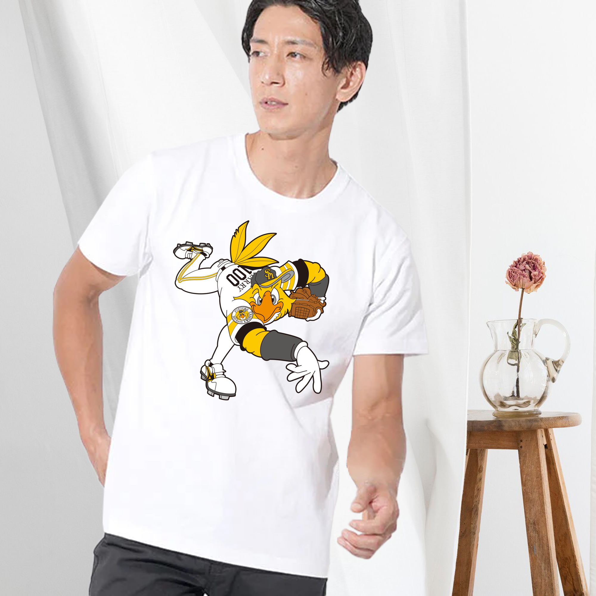 FUKUOKA SOFTBANK HAWKS MASCOT HARRY HAWK APPLICATION PITCHING Logo