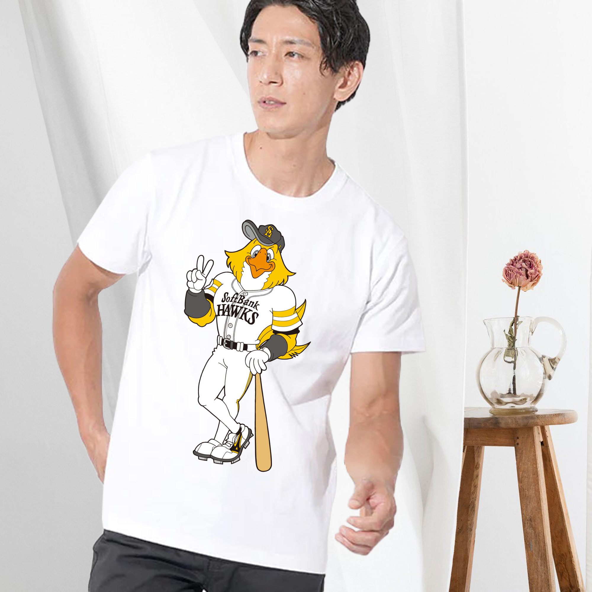 FUKUOKA SOFTBANK HAWKS MASCOT HARRY HAWK APPLICATION BAT STANDING Logo