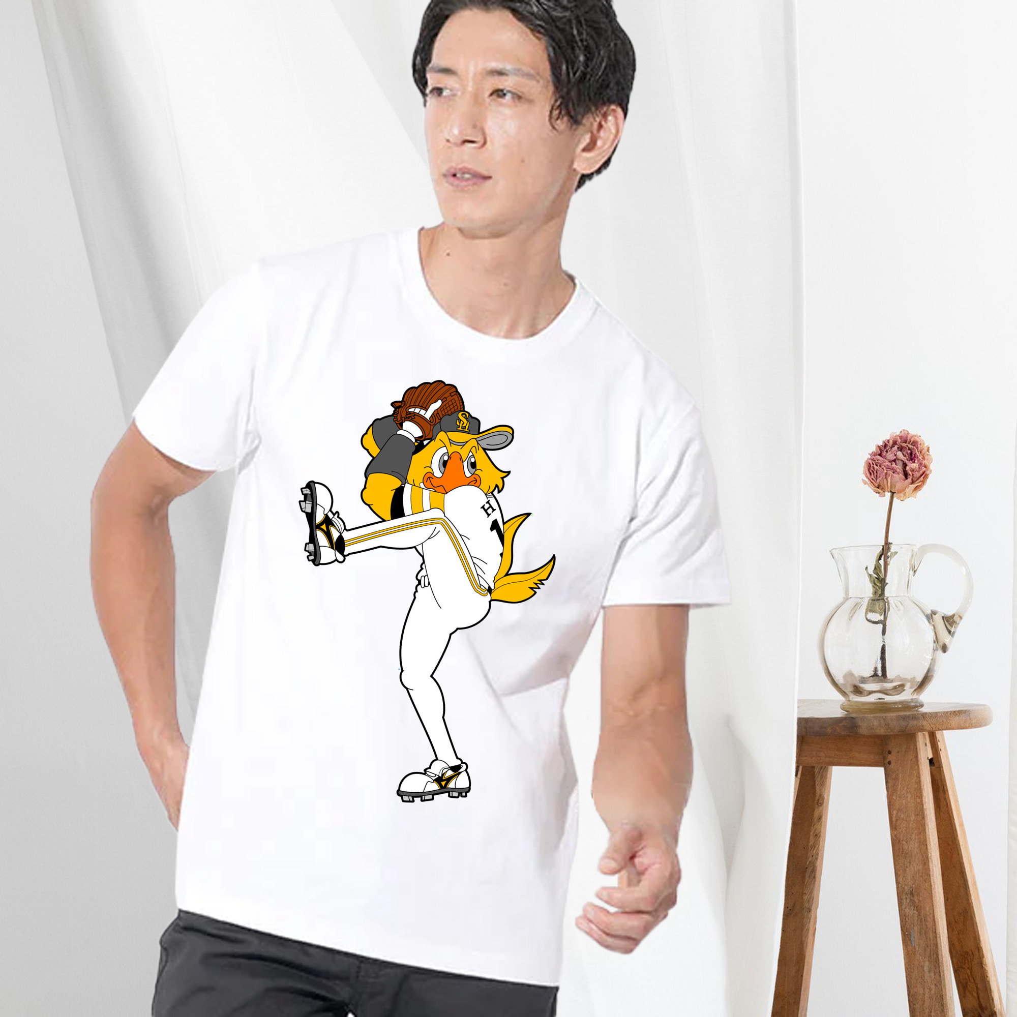 FUKUOKA SOFTBANK HAWKS MASCOT HARRY HAWK APPLICATION WIND UP Logo
