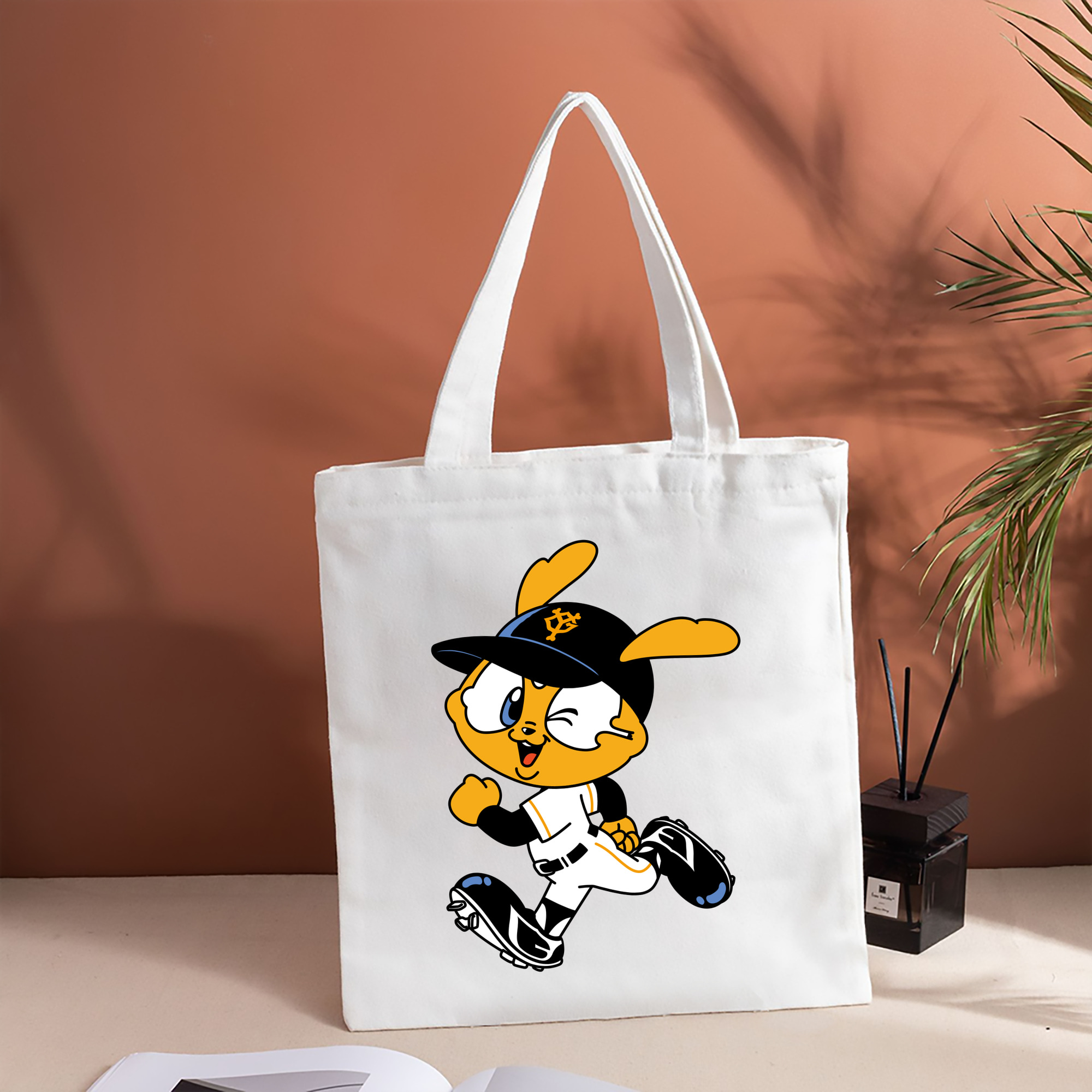 YOMIURI GIANTS MASCOT APPLICATION Running Logo