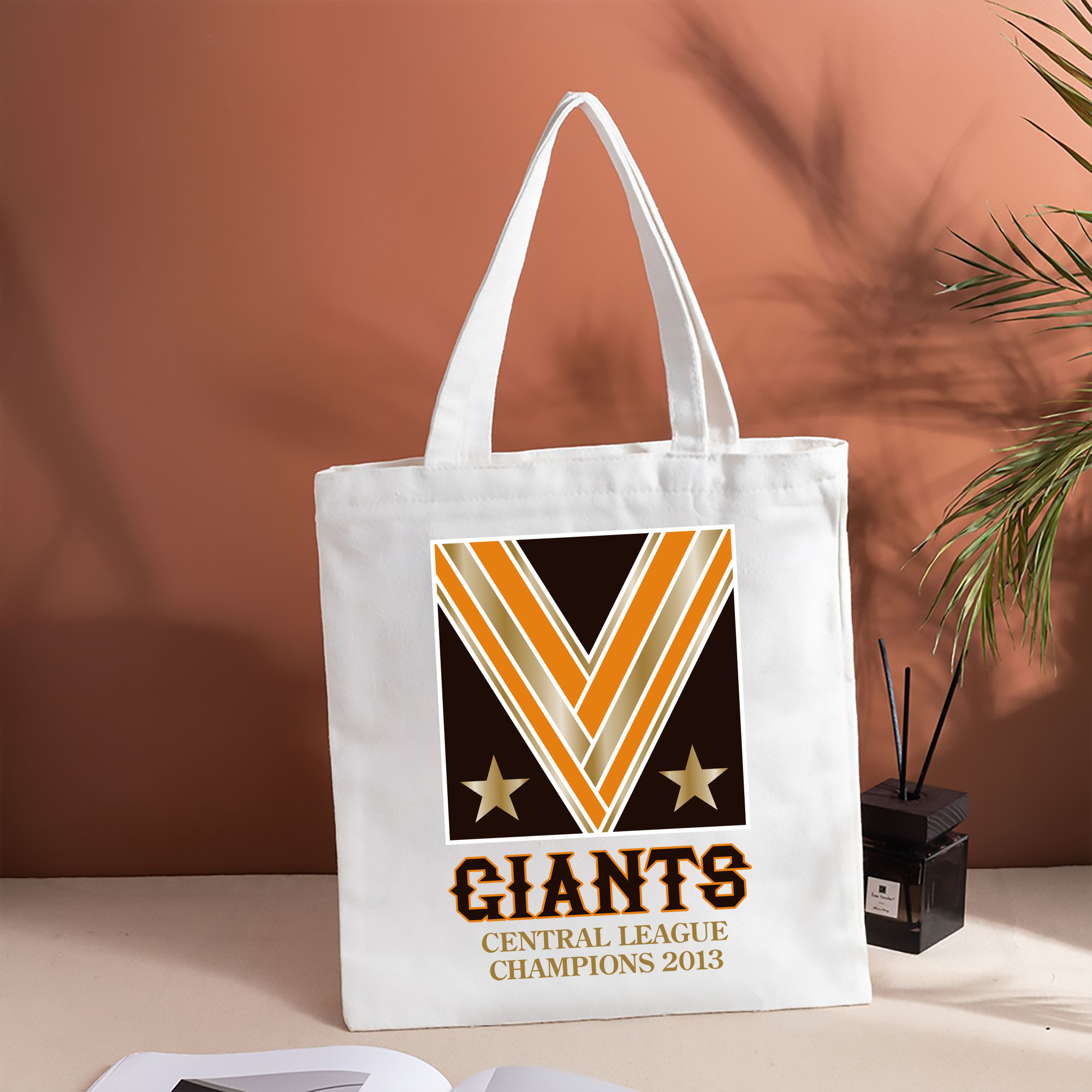 YOMIURI GIANTS CENTRAL LEAGUE CHAMPIONS 2013 Logo