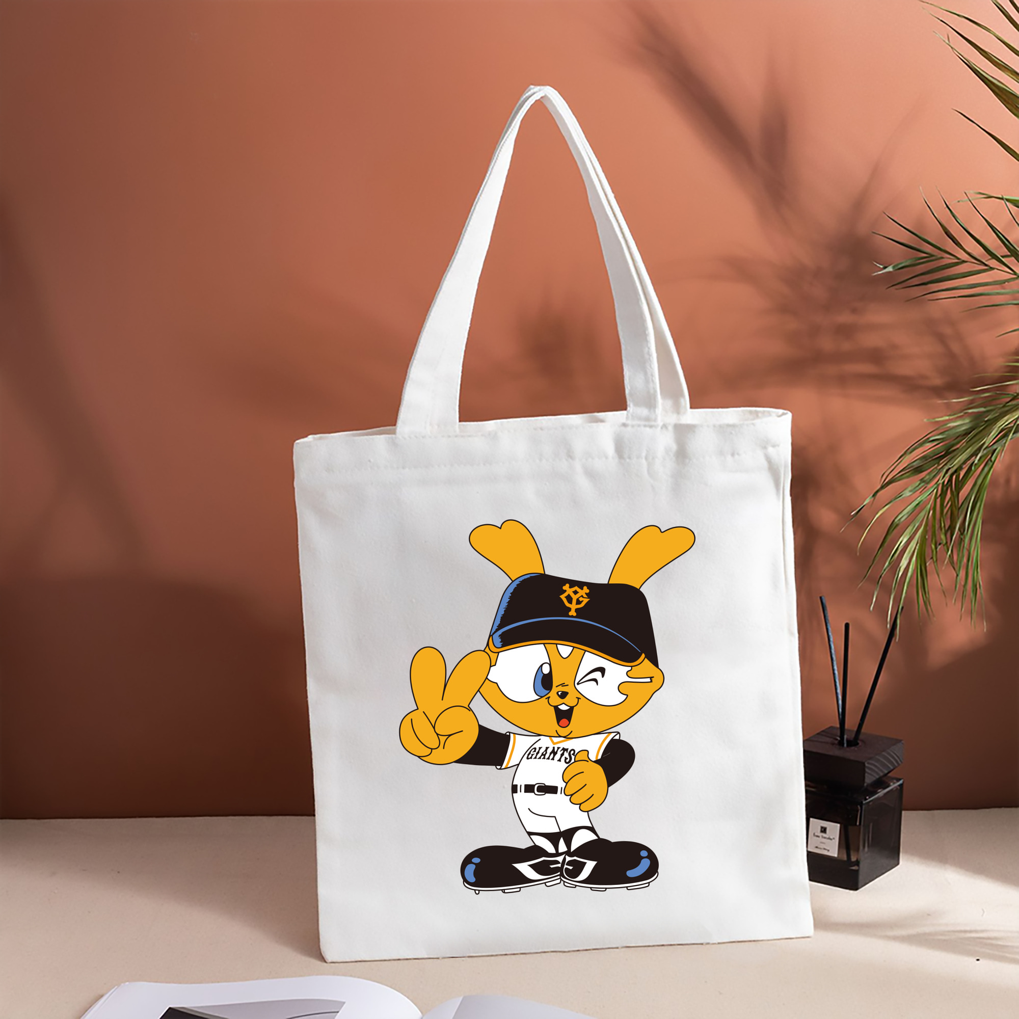 YOMIURI GIANTS MASCOT GIABBI APPLICATION VICTORY Logo