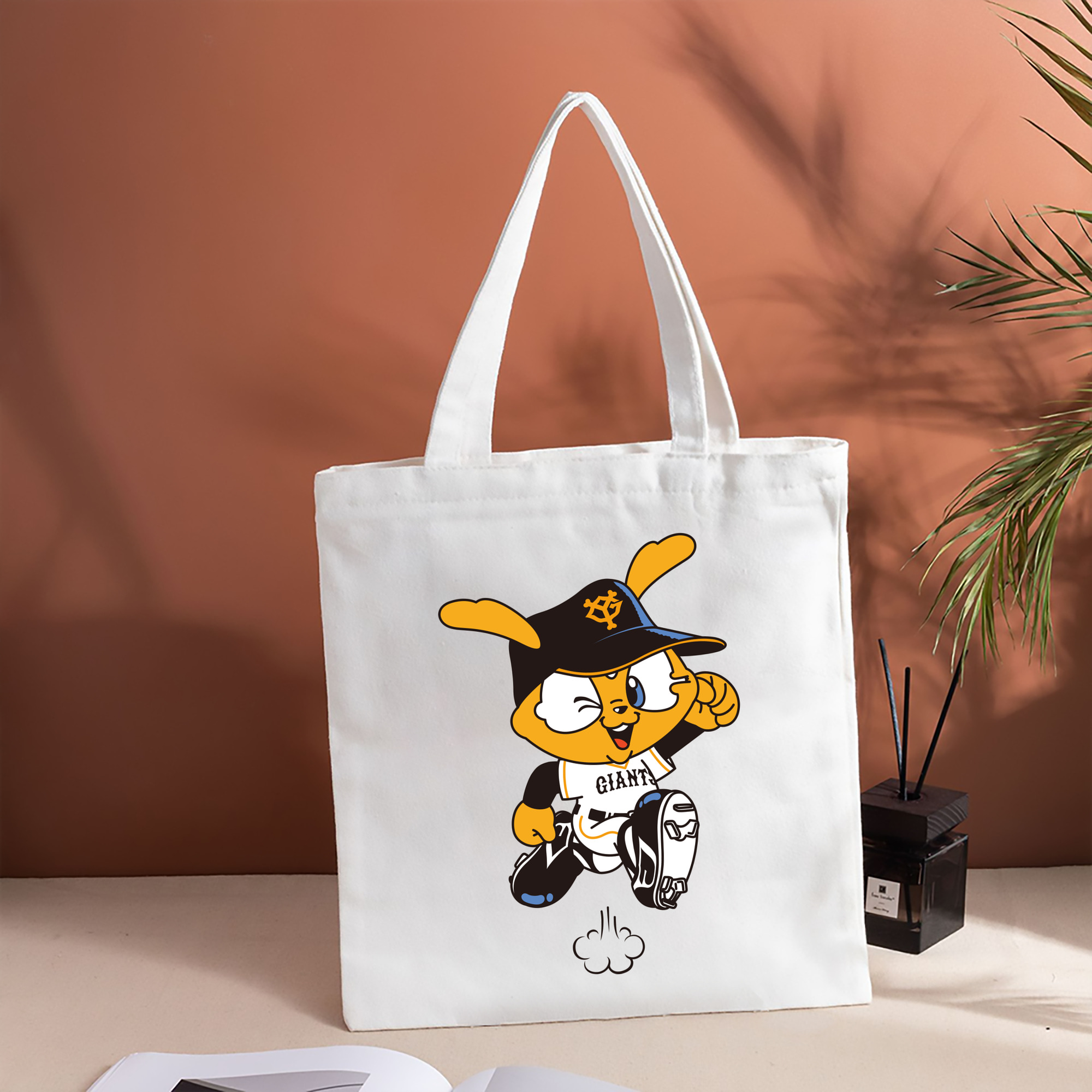 YOMIURI GIANTS MASCOT GIABBIT APPLICATION FIGHTING Logo