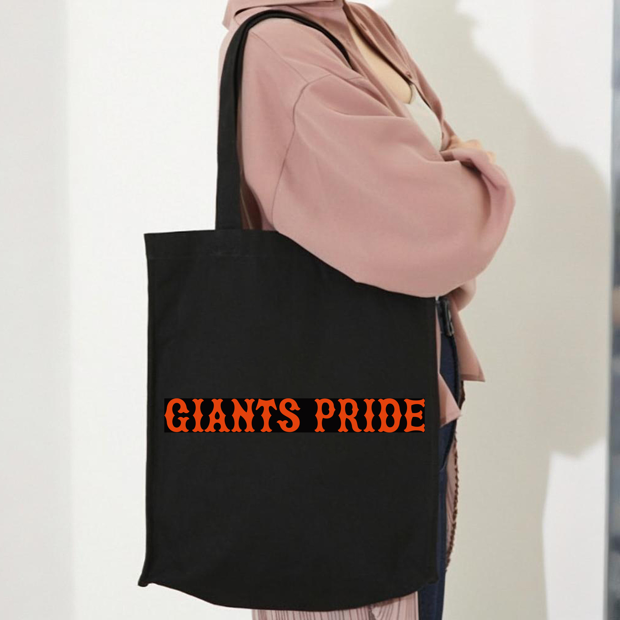 YOMIURI GIANTS SLOGAN GIANTS PRIDE APPLICATION BLACK BACKGROUND Logo