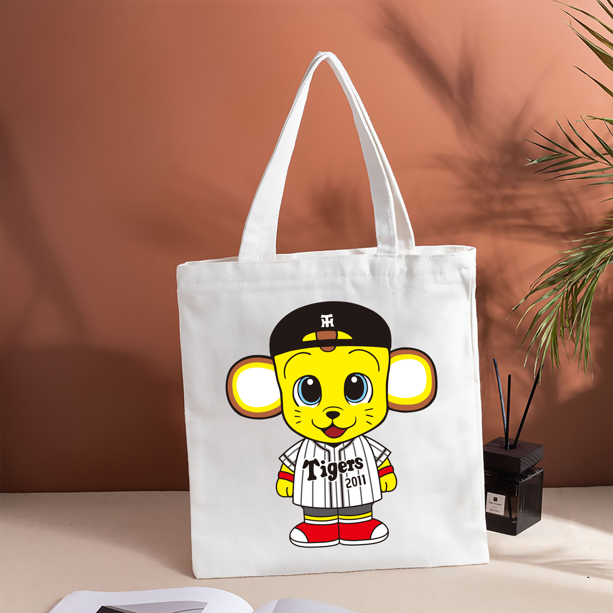 HANSHIN TIGERS MASCOT KITA APPLICATION KID STAND 2015 Logo