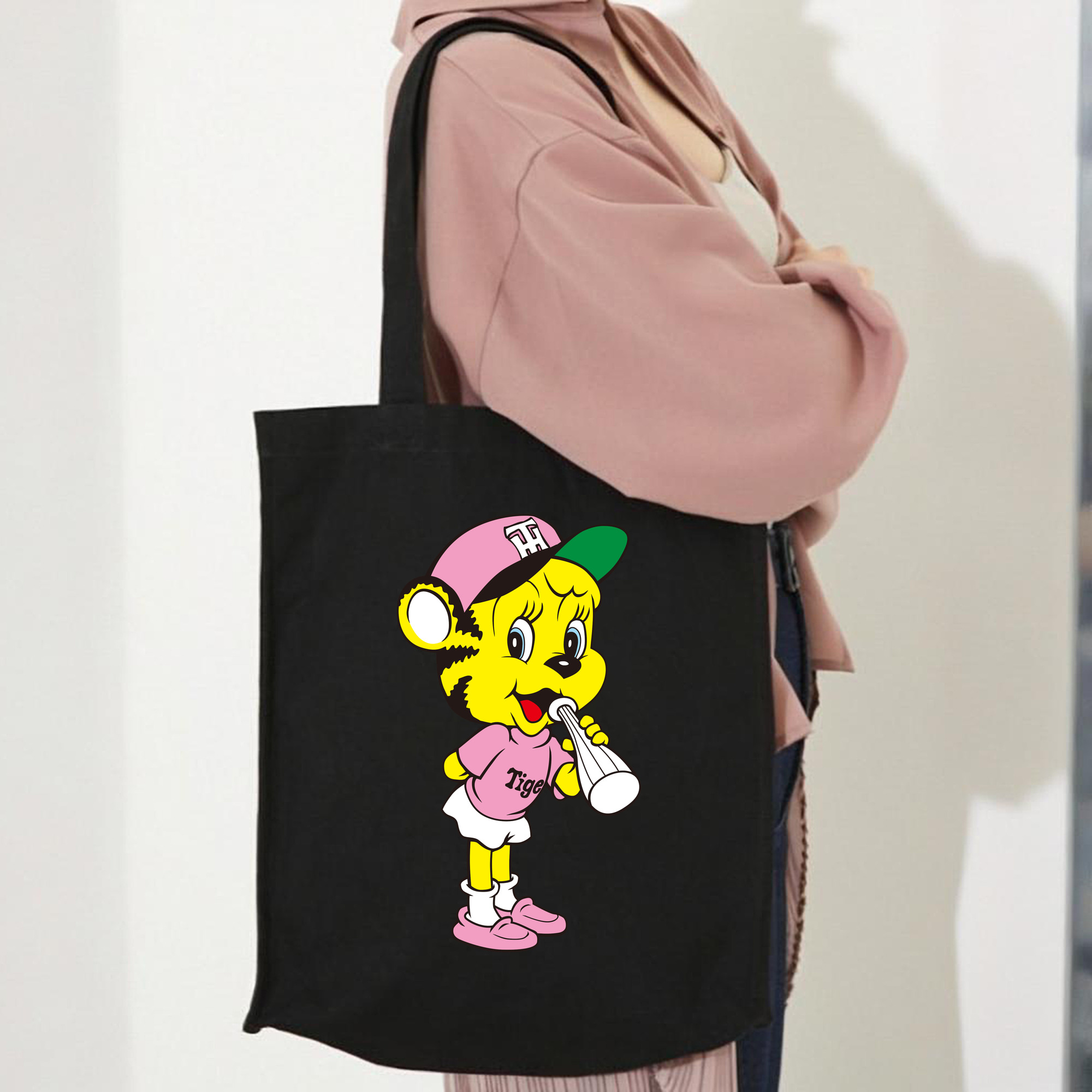 HANSHIN TIGERS MASCOT LUCKY OLD APPLICATION CHEERING BUGLE STAND Logo