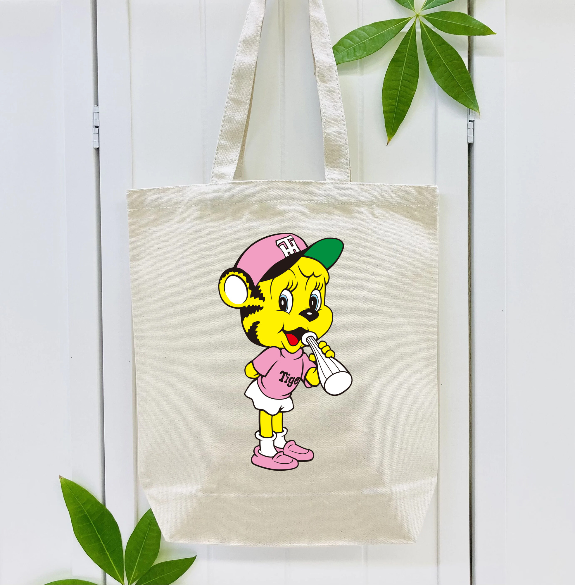 HANSHIN TIGERS MASCOT LUCKY OLD APPLICATION CHEERING BUGLE STAND Logo