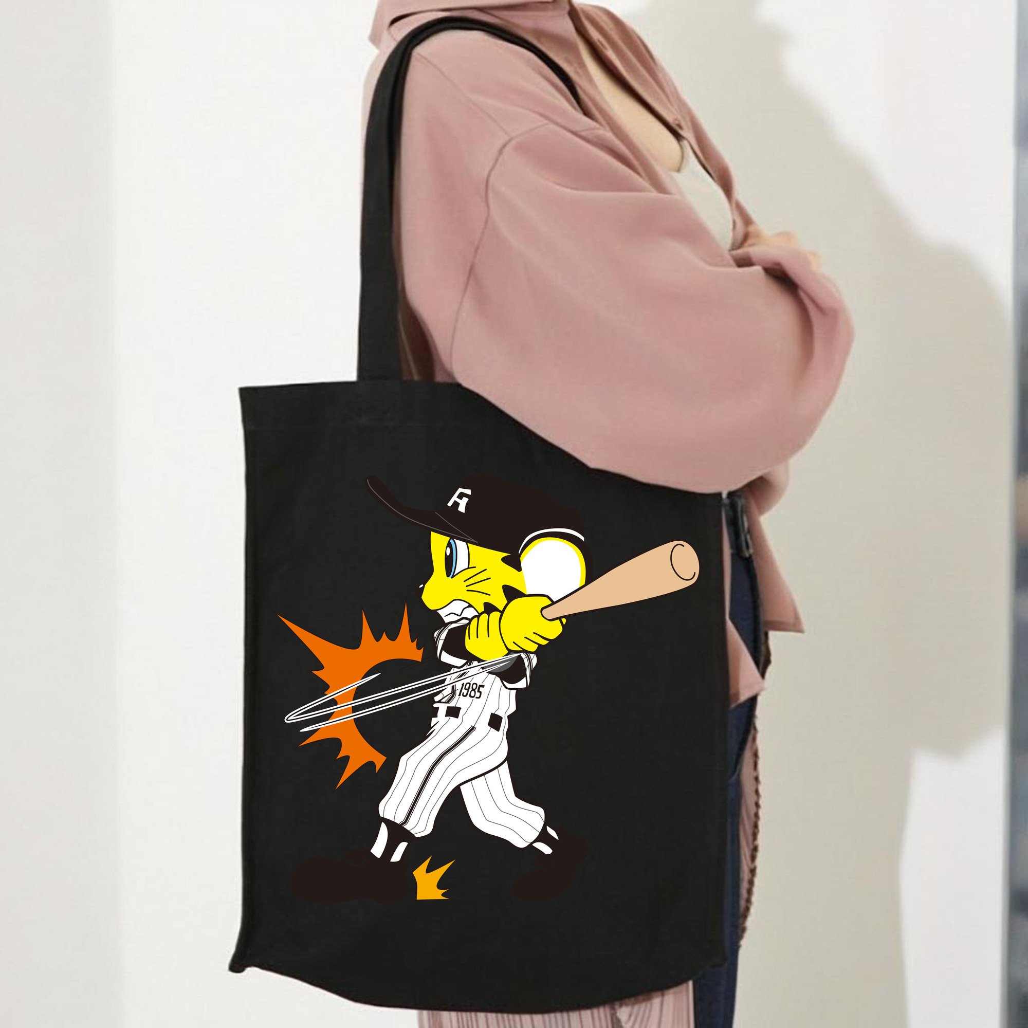 HANSHIN TIGERS MASCOT TO-LUCKY APPLICATION HITTING Logo