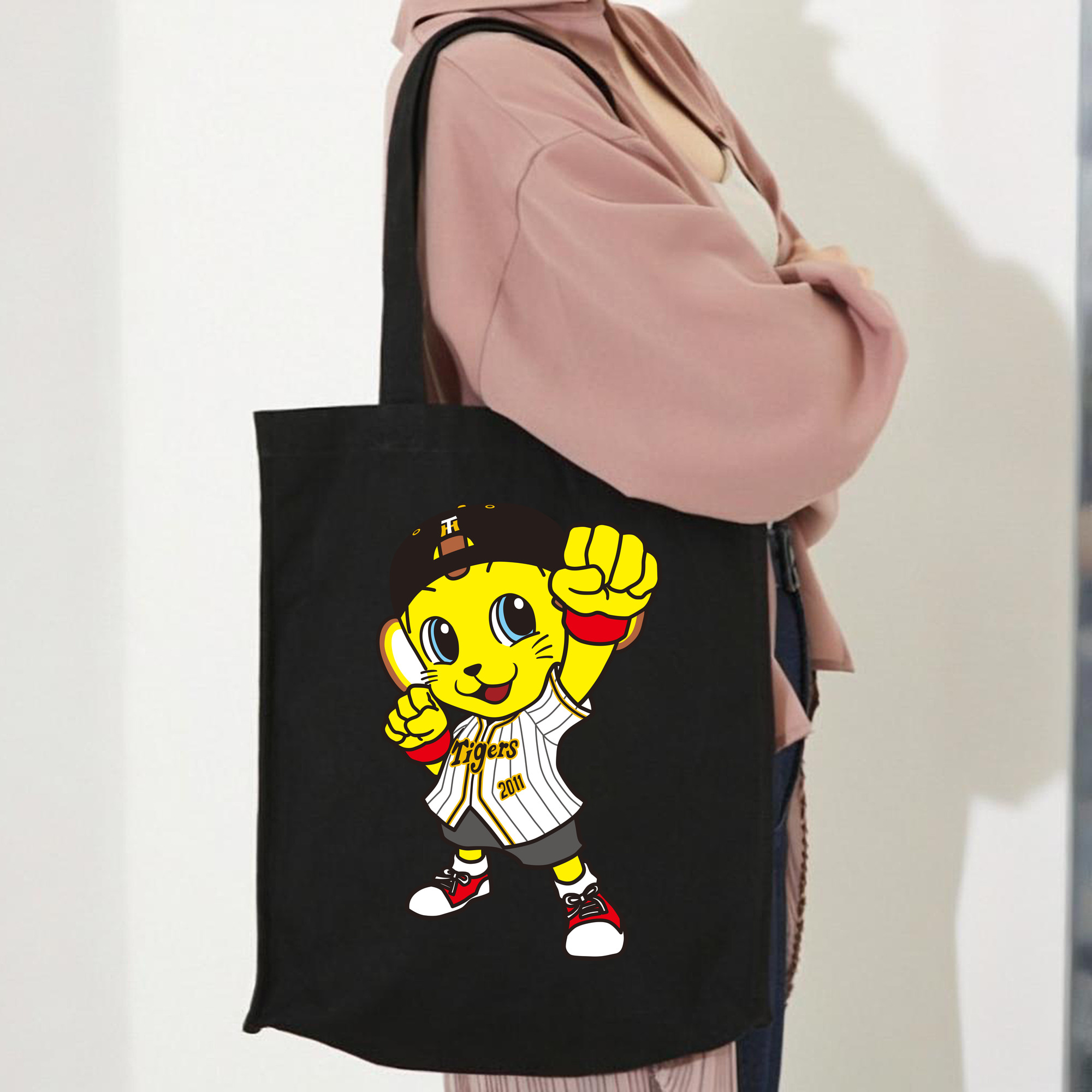 HANSHIN TIGERS MASCOT TO-LUCKY APPLICATION FIGHTING 2010's LATER Logo