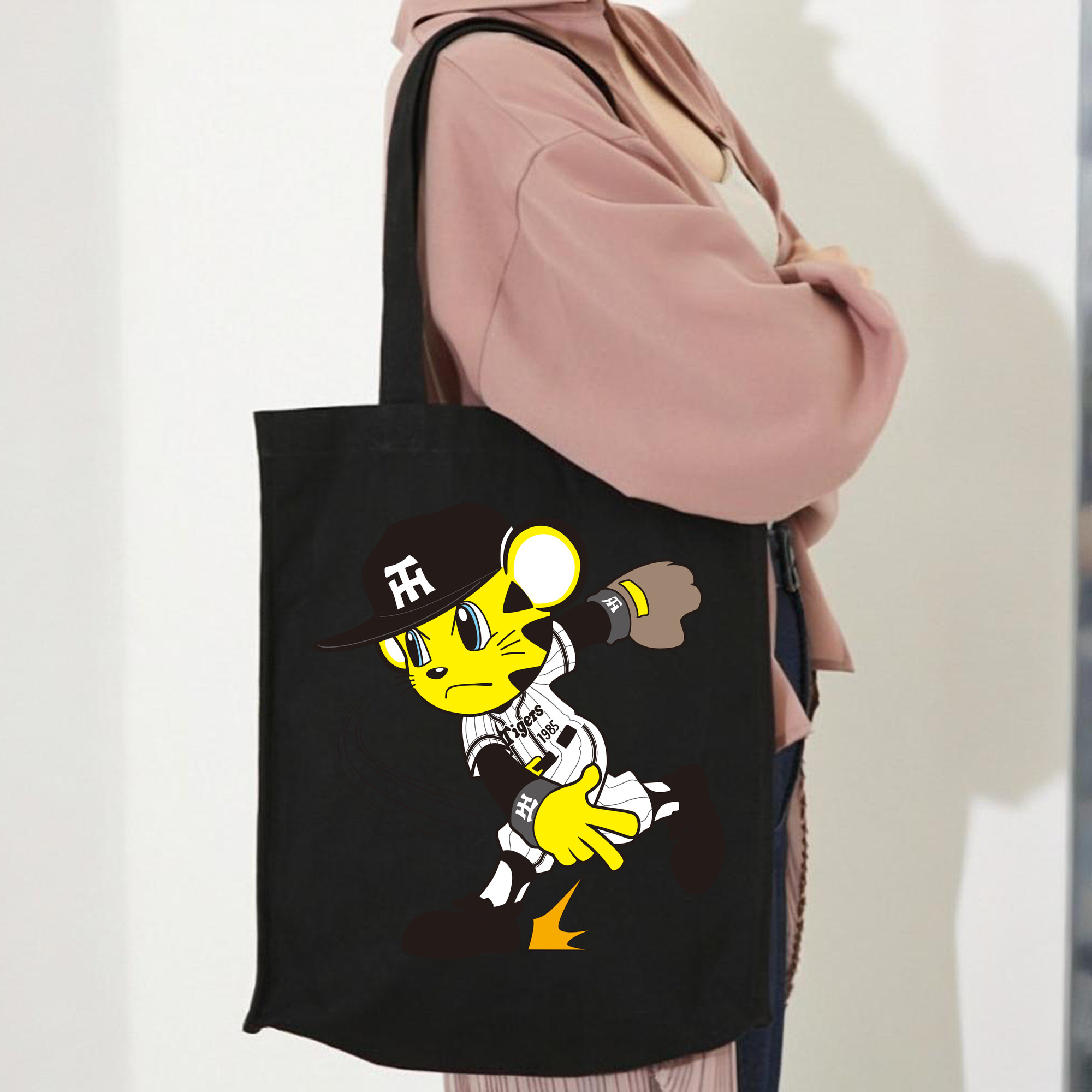 HANSHIN TIGERS MASCOT TO-LUCKY APPLICATION PITCHING 2015 Logo