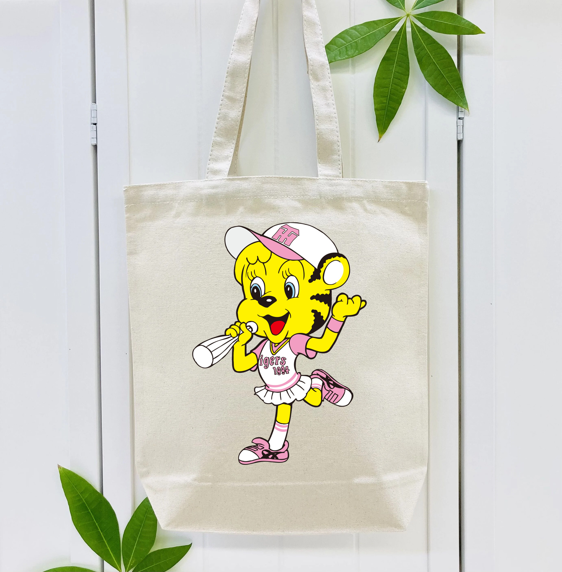 HANSHIN TIGERS MASCOT LUCKY OLD APPLICATION CHEERING BUGLE SMILING Logo
