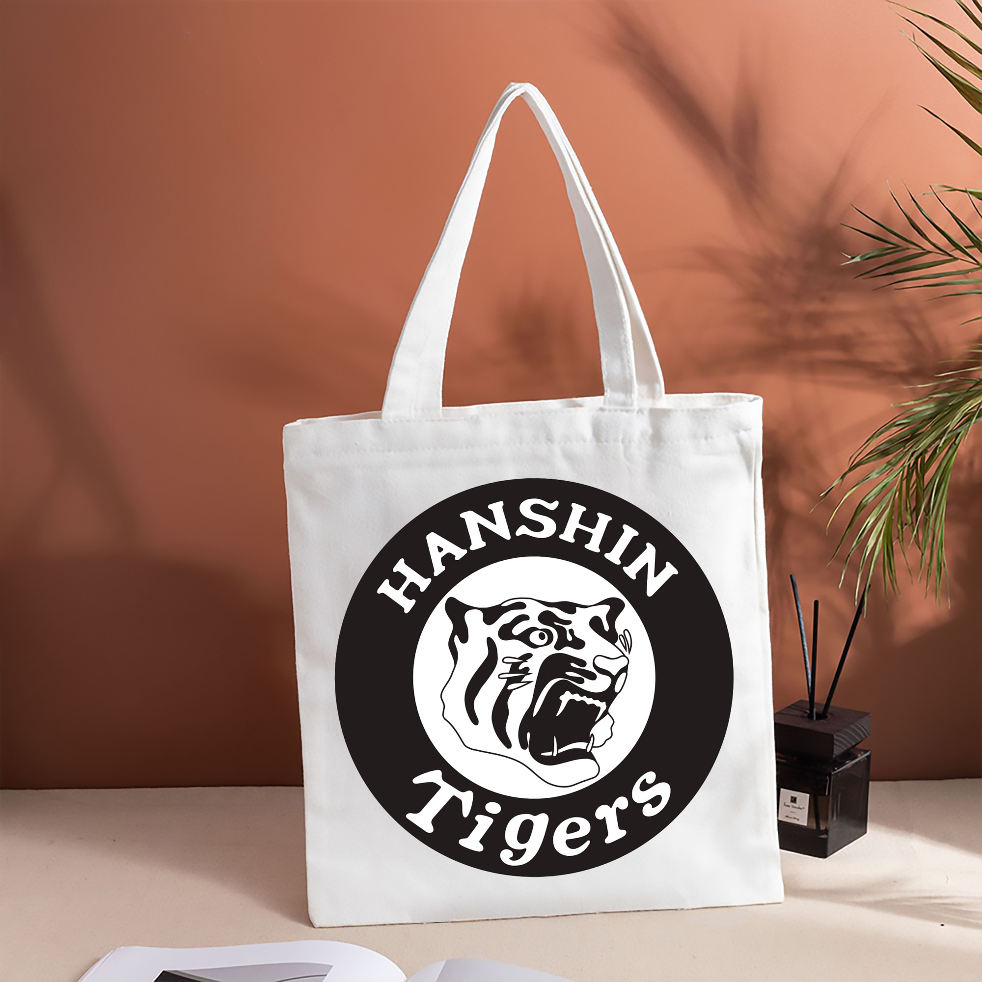 HANSHIN TIGERS EMBLEM APPLICATION WHITE BLACK Logo