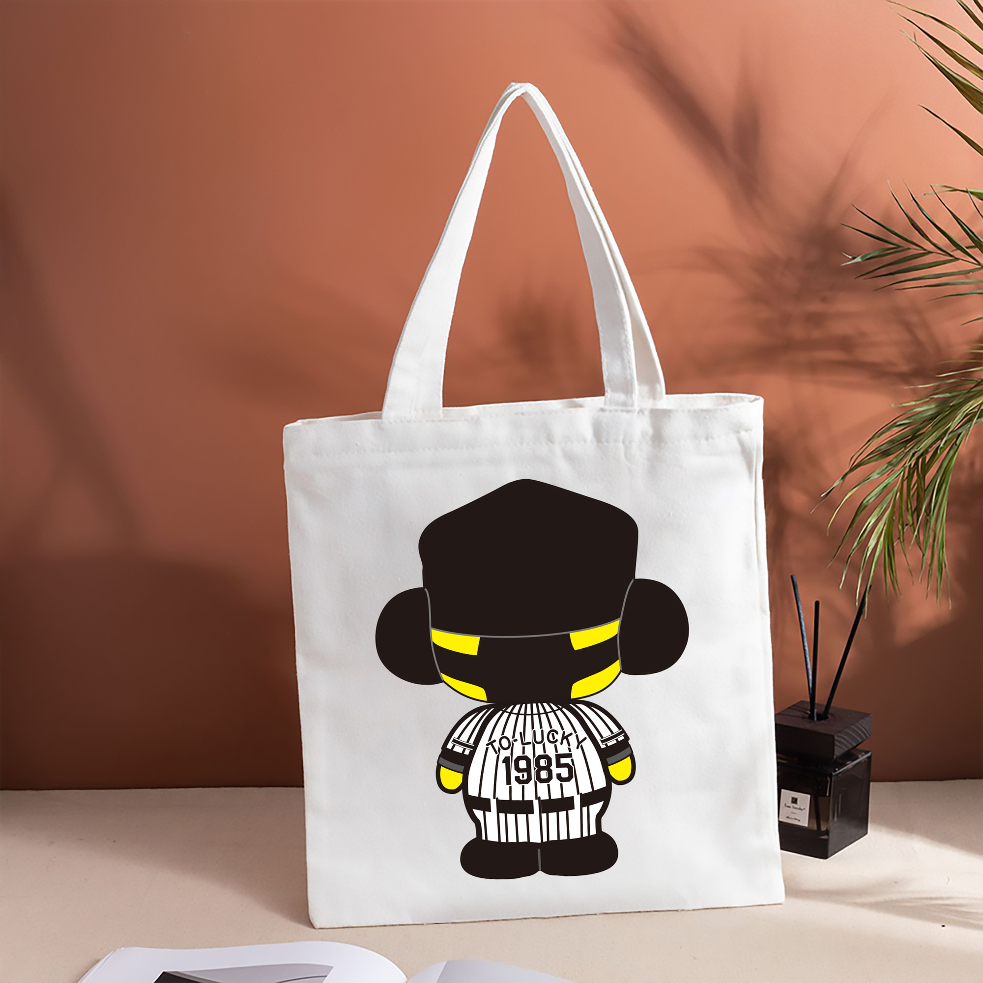 HANSHIN TIGERS MASCOT TO-LUCKY APPLICATION KID STAND BACK 2015 Logo