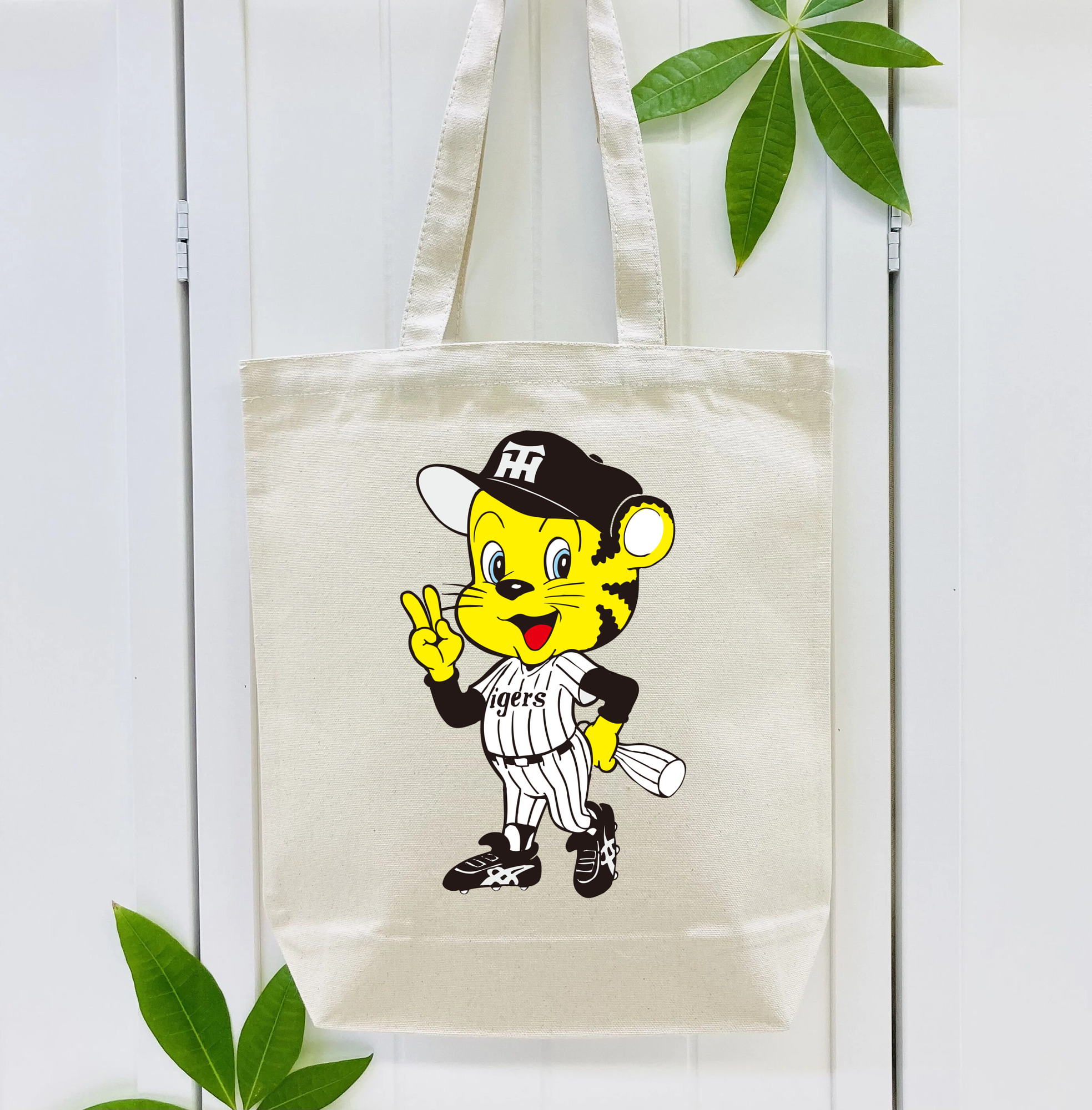 HANSHIN TIGERS MASCOT TO-LUCKY OLD APPLICATION CHEERING BUGLE Logo