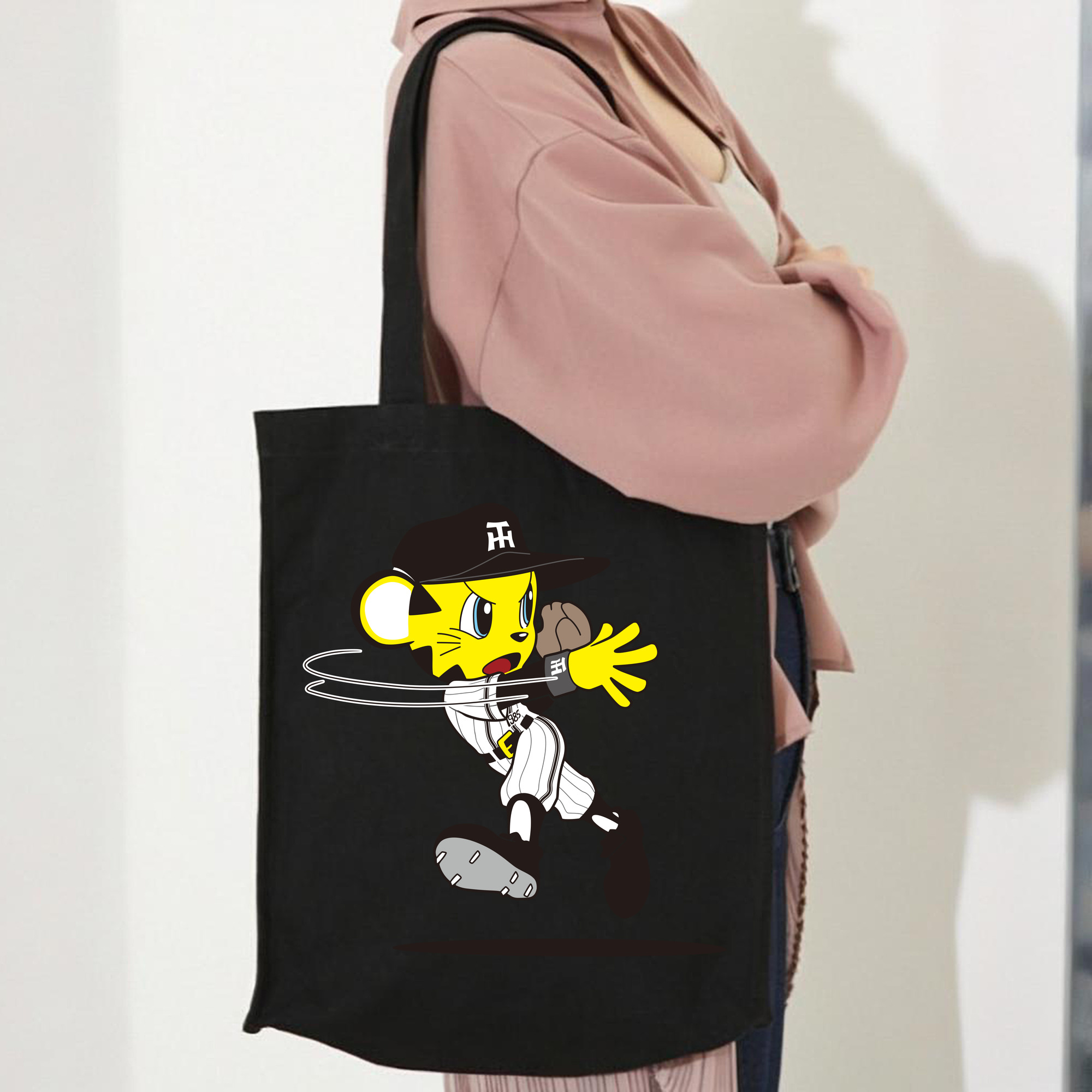 HANSHIN TIGERS MASCOT TO-LUCKY APPLICATION DEFENSE THROWING 2015 Logo