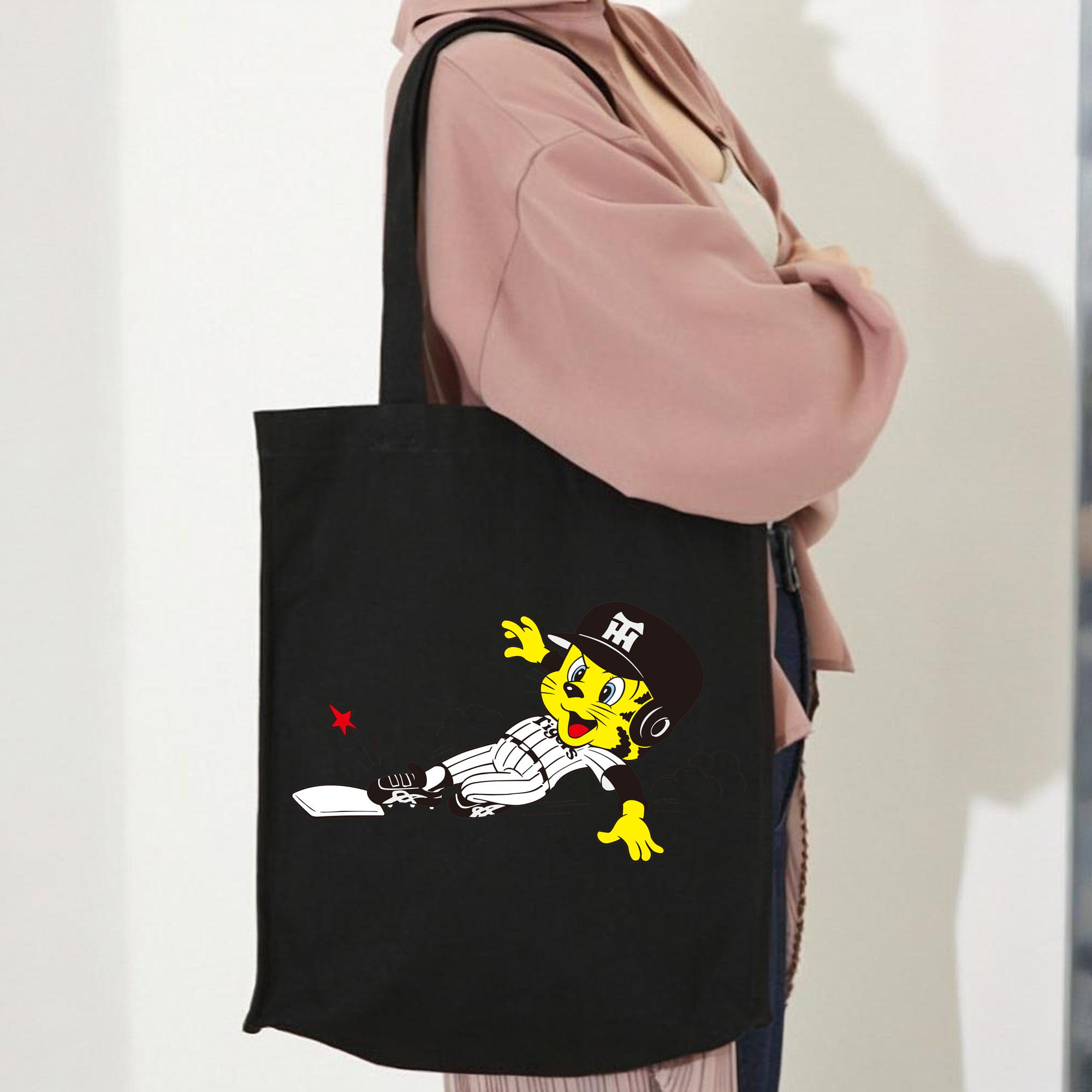 HANSHIN TIGERS MASCOT TO-LUCKY OLD APPLICATION SLIDING Logo