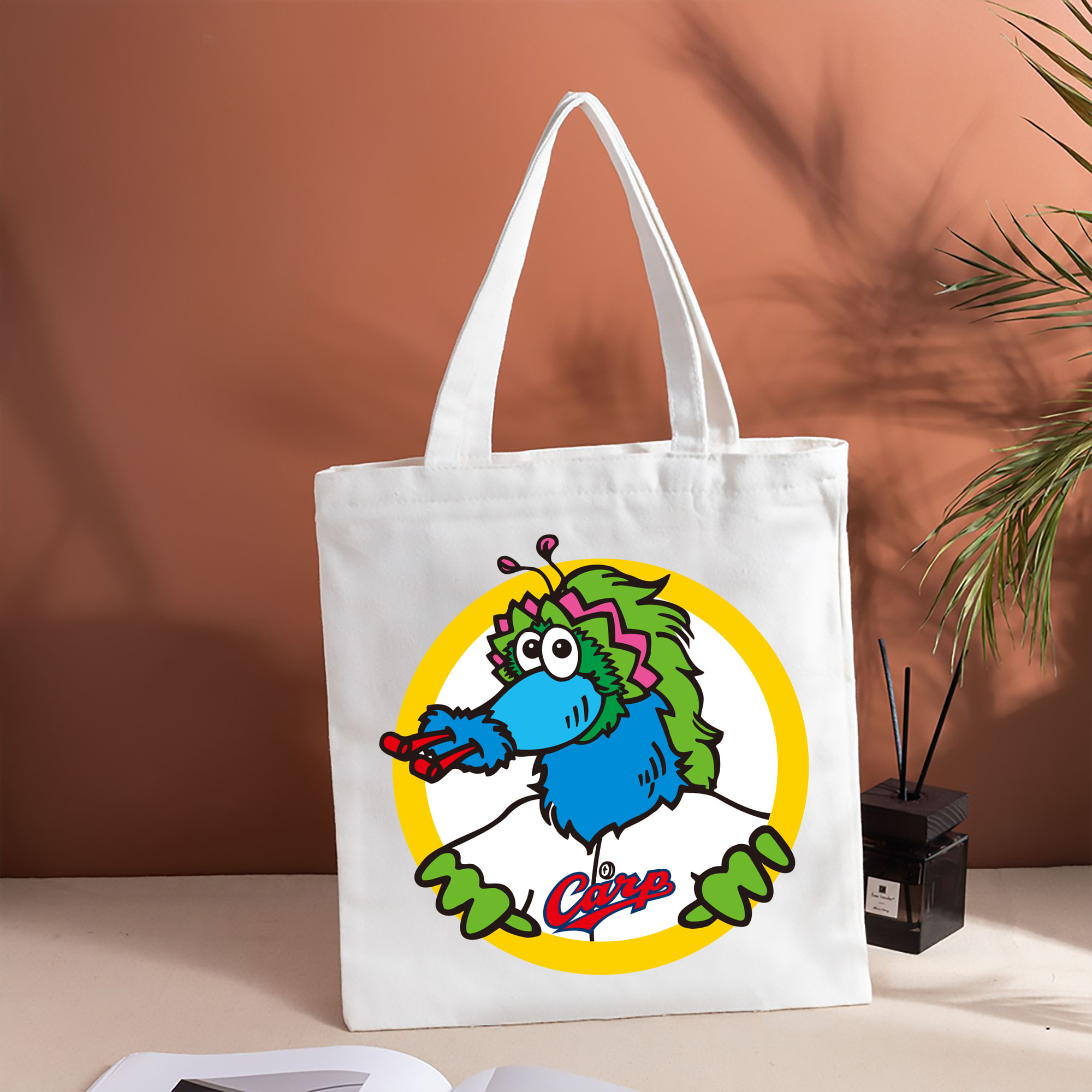 HIROSHIMA TOYO CARP MASCOT SLYLY APPLICATION ROUND Logo