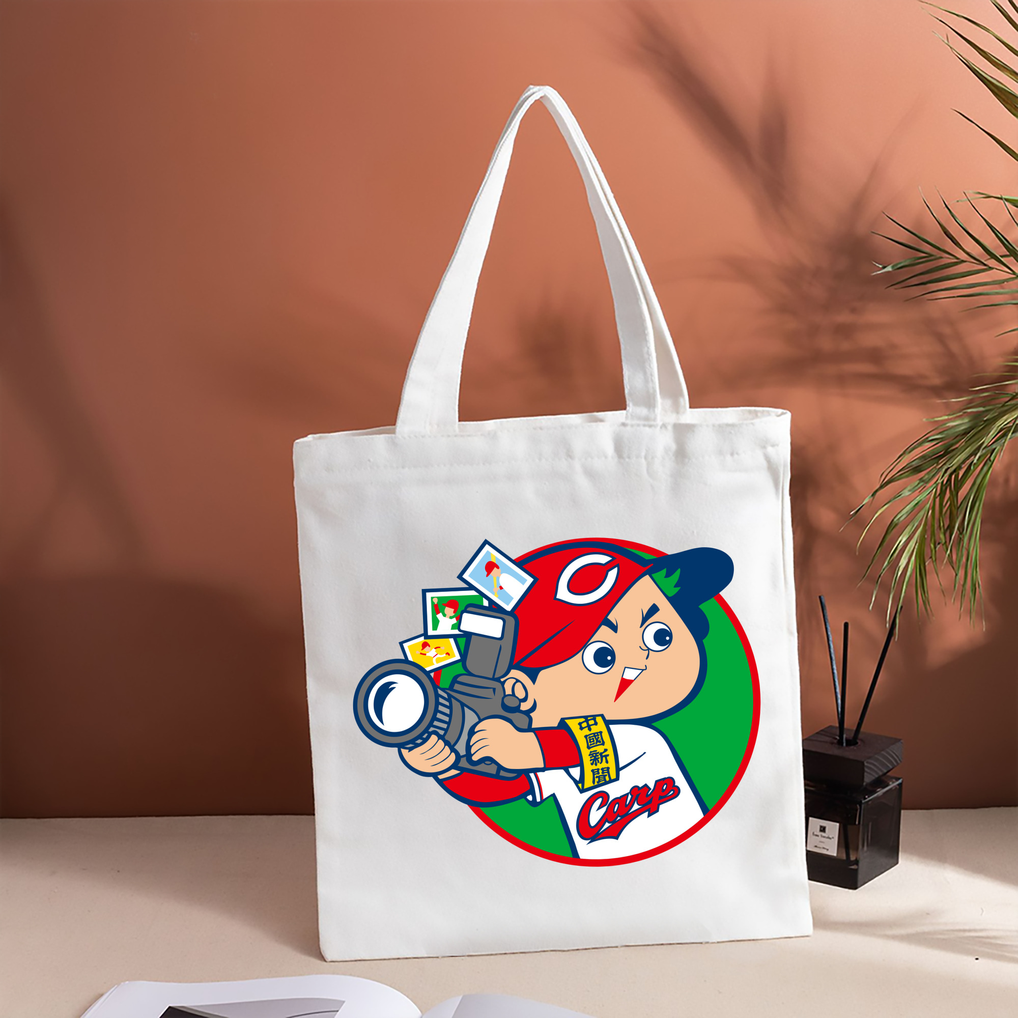 HIROSHIMA TOYO CARP CARP BOYA EMBLEM APPLICATION CAMERA Logo