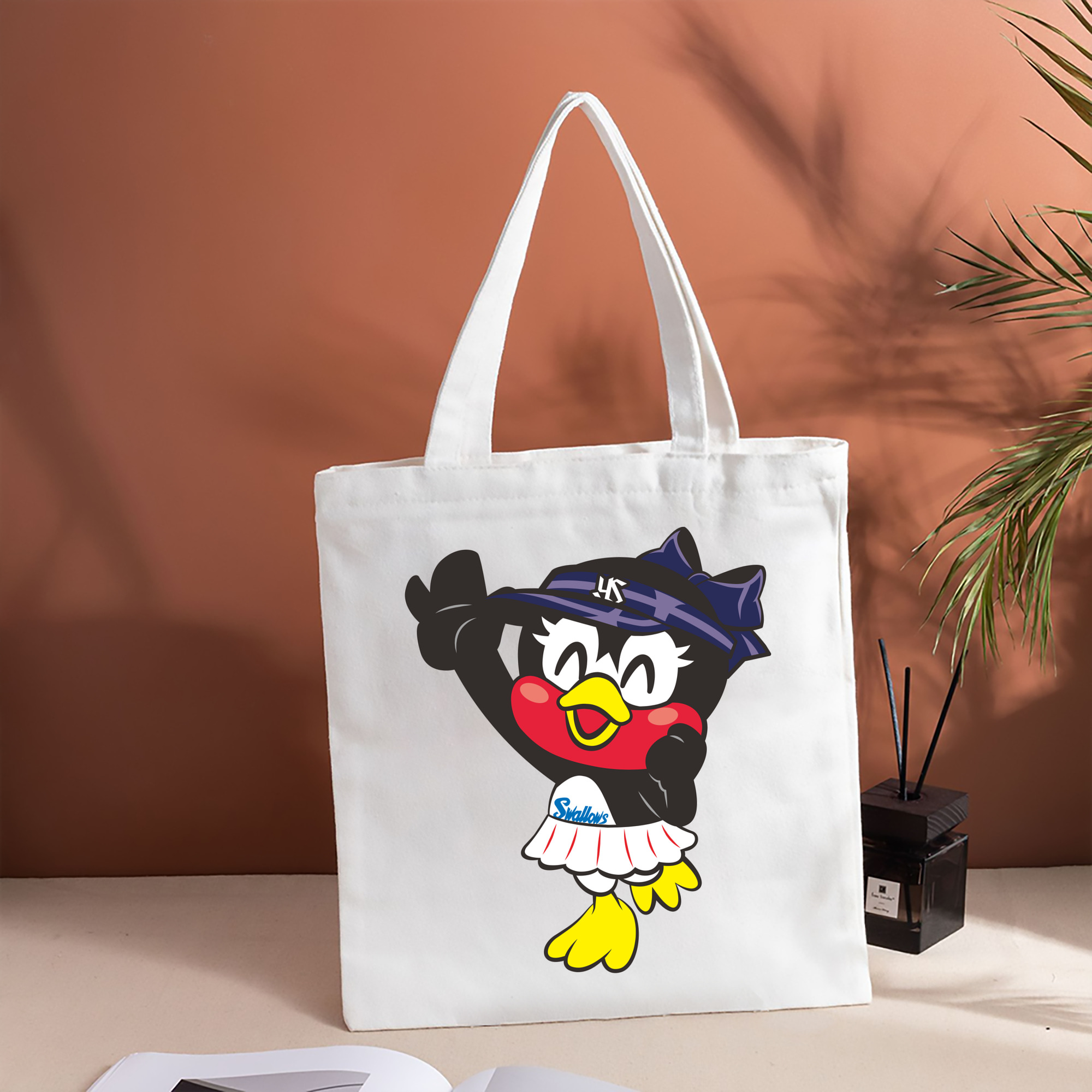 TOKYO YAKULT SWALLOWS MASCOT TSUBAMI APPLICATION SMILE WALKING Logo