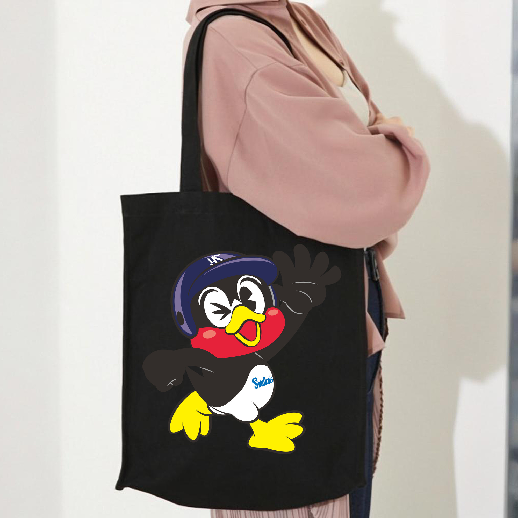 TOKYO YAKULT SWALLOWS MASCOT TSUBAKURO APPLICATION SMILE WALKING Logo