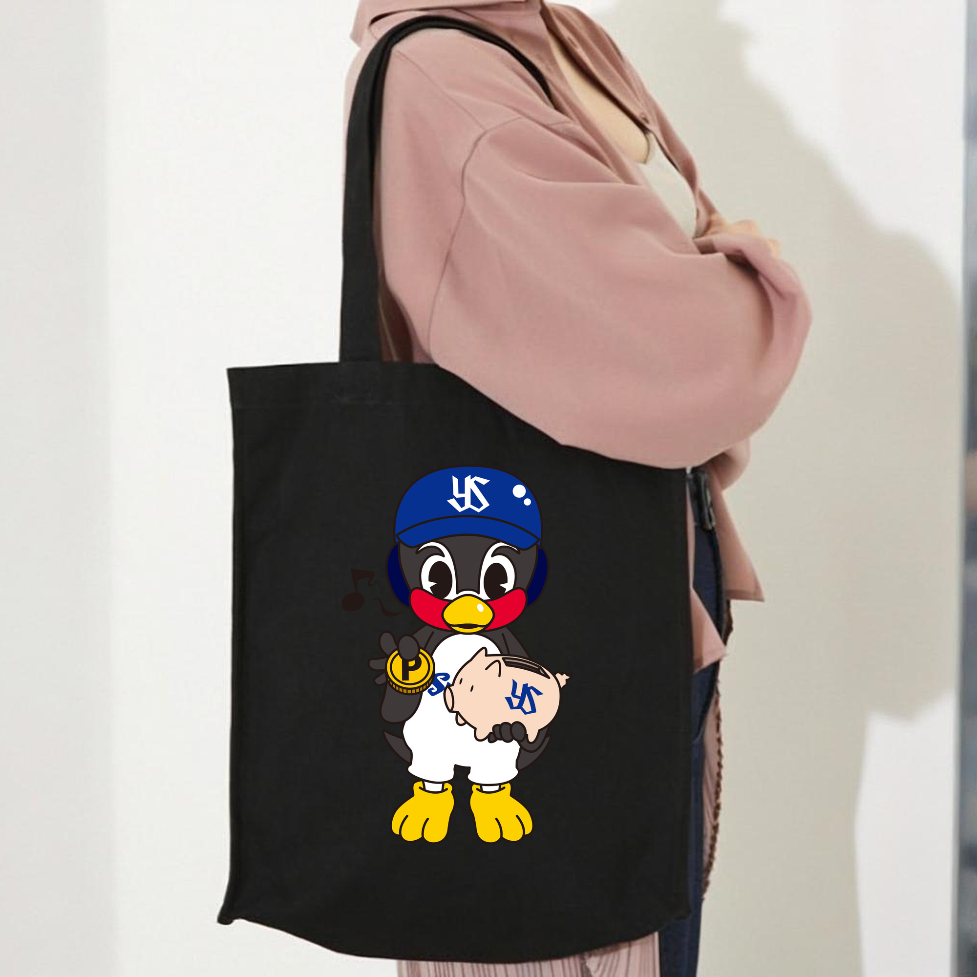 TOKYO YAKULT SWALLOWS MASCOT Logo