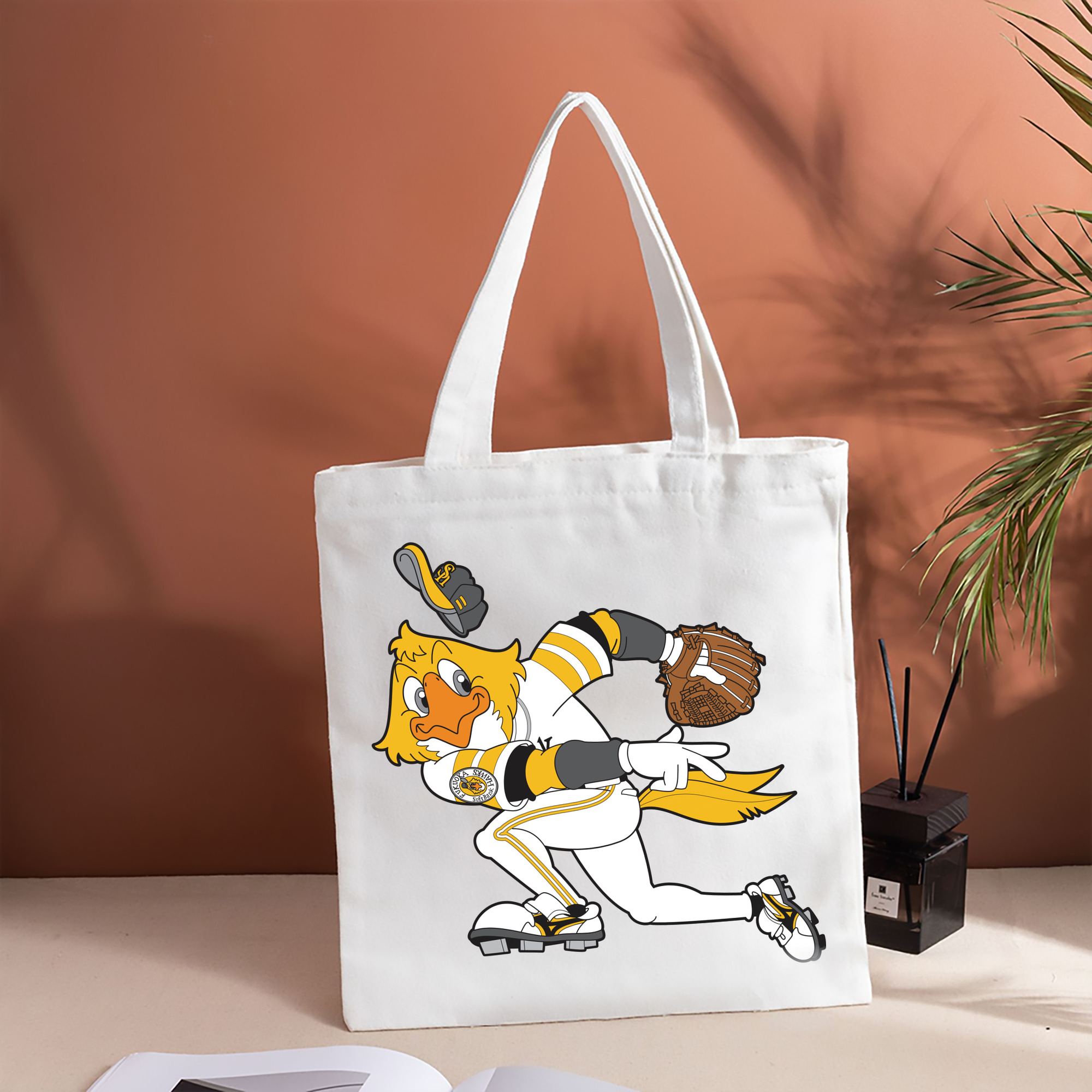 FUKUOKA SOFTBANK HAWKS MASCOT HARRY HAWK APPLICATION THROWING Logo