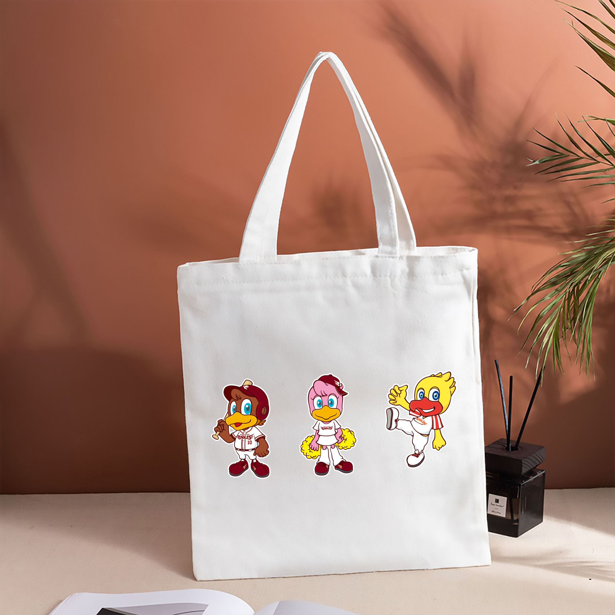 TOHOKU RAKUTEN GOLDEN EAGLES MASCOT CLUTCH CLUTCHENA SWITCH 2024 Logo